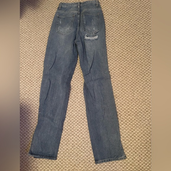 PLT Jeans with a Slit in the Back - Picture 2 of 3